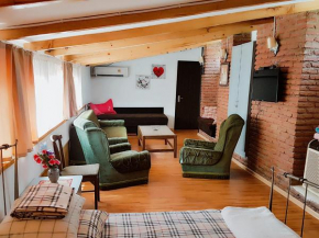Гостиница Bright Cozy Apartment Tbilisi Best Location  Тбилиси